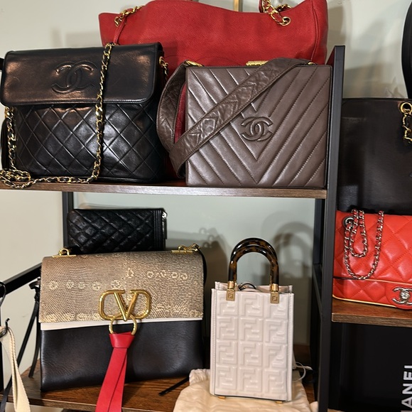 🔥Wednesday is a great day for deals! Best prices for your best new bag!🥰 - Picture 10 of 10